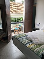 Hostal 1811 - Hostel