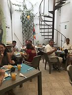 Hostal 1811 - Hostel