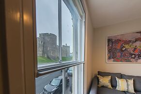 Central Apartment Facing Windsor Castle