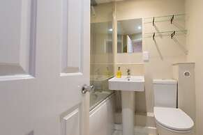 Central Apartment Facing Windsor Castle