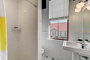 Amelia Schoolhouse Inn