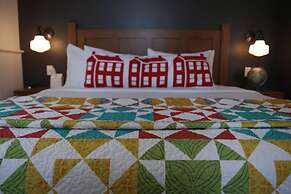 Amelia Schoolhouse Inn