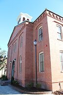 Amelia Schoolhouse Inn