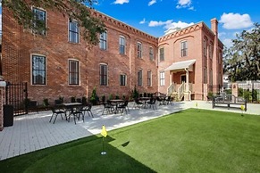 Amelia Schoolhouse Inn