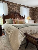 River House Inn Bed & Breakfast