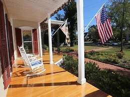 River House Inn Bed & Breakfast