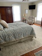 River House Inn Bed & Breakfast