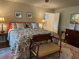 River House Inn Bed & Breakfast