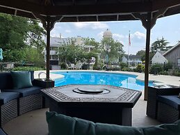 River House Inn Bed & Breakfast