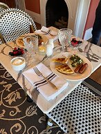 River House Inn Bed & Breakfast