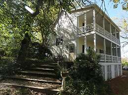 River House Inn Bed & Breakfast