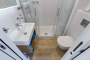 Luxury  Apartments Giovanni with  pool