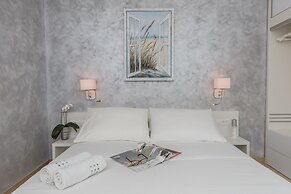 Luxury  Apartments Giovanni with  pool