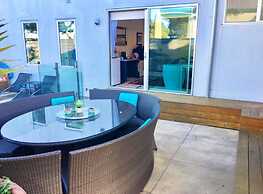 Sea view guest house