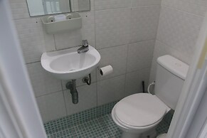 Pé na areia do Guarujá - Praia do Tombo (12F)