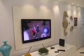 Pé na areia do Guarujá - Praia do Tombo (12F)