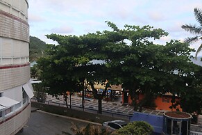 Pé na areia do Guarujá - Praia do Tombo (12F)