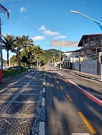 Pé na areia do Guarujá - Praia do Tombo (12F)