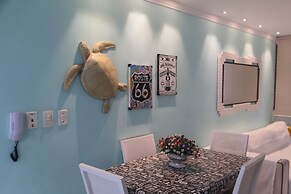 Pé na areia do Guarujá - Praia do Tombo (12F)