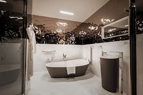 Kwarleyz Residence Hotel & Suites