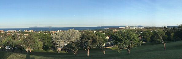 Delta Hotels by Marriott Thunder Bay