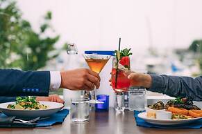 Delta Hotels by Marriott Thunder Bay