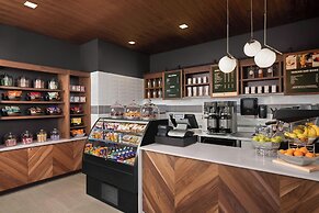 Delta Hotels by Marriott Thunder Bay