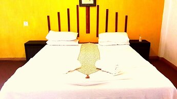 Deer Point Hotel Kandy