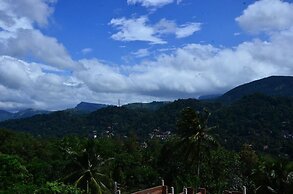 Deer Point Hotel Kandy