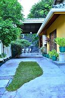 Deer Point Hotel Kandy