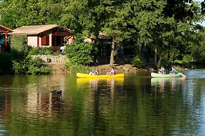 Camping Les Lacs de Courtes - Chalets