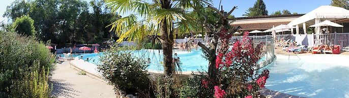 Camping Les Lacs de Courtes - Chalets