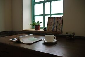 Yellow and Black Guesthouse