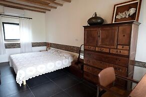 Yellow and Black Guesthouse