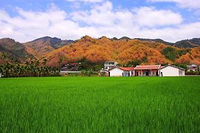 Yellow and Black Guesthouse