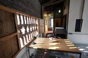 Yellow and Black Guesthouse