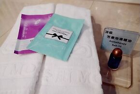 Surreal Motel- XinJhung Branch