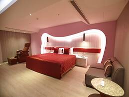 Surreal Motel- XinJhung Branch