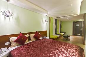 Surreal Motel- XinJhung Branch