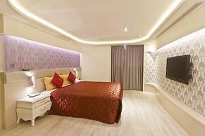 Surreal Motel- XinJhung Branch