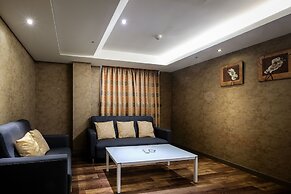 Surreal Motel- XinJhung Branch