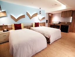 Surreal Motel- XinJhung Branch