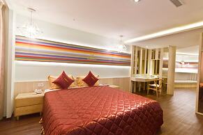 Surreal Motel- XinJhung Branch