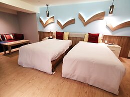 Surreal Motel- XinJhung Branch