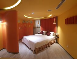 Surreal Motel- XinJhung Branch