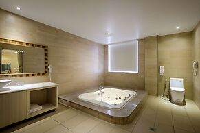 Surreal Motel- XinJhung Branch