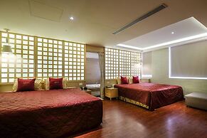 Surreal Motel- XinJhung Branch