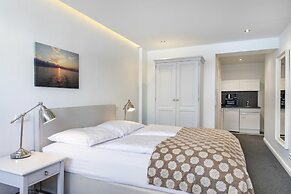 Luxx City Apartments & Suites