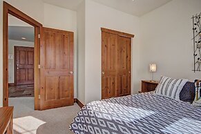 Highland Greens Lodge 305 3 Bedroom Condo by RedAwning