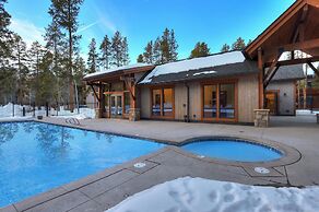 Lances West 7 2 Bedroom Condo by RedAwning